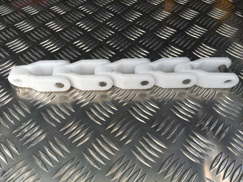Plastic drag chain
